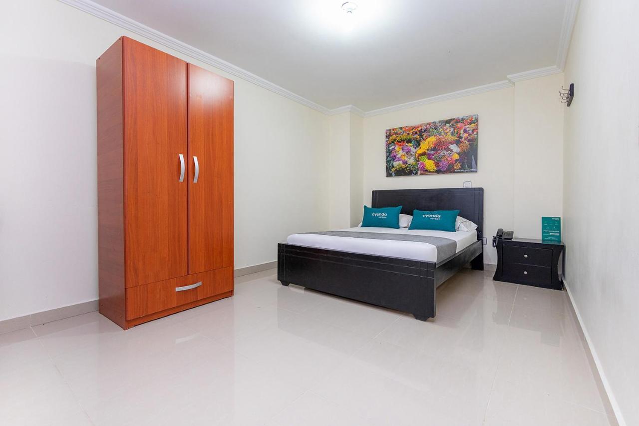 מדיין Hotel Verony San Joaquin מראה חיצוני תמונה
