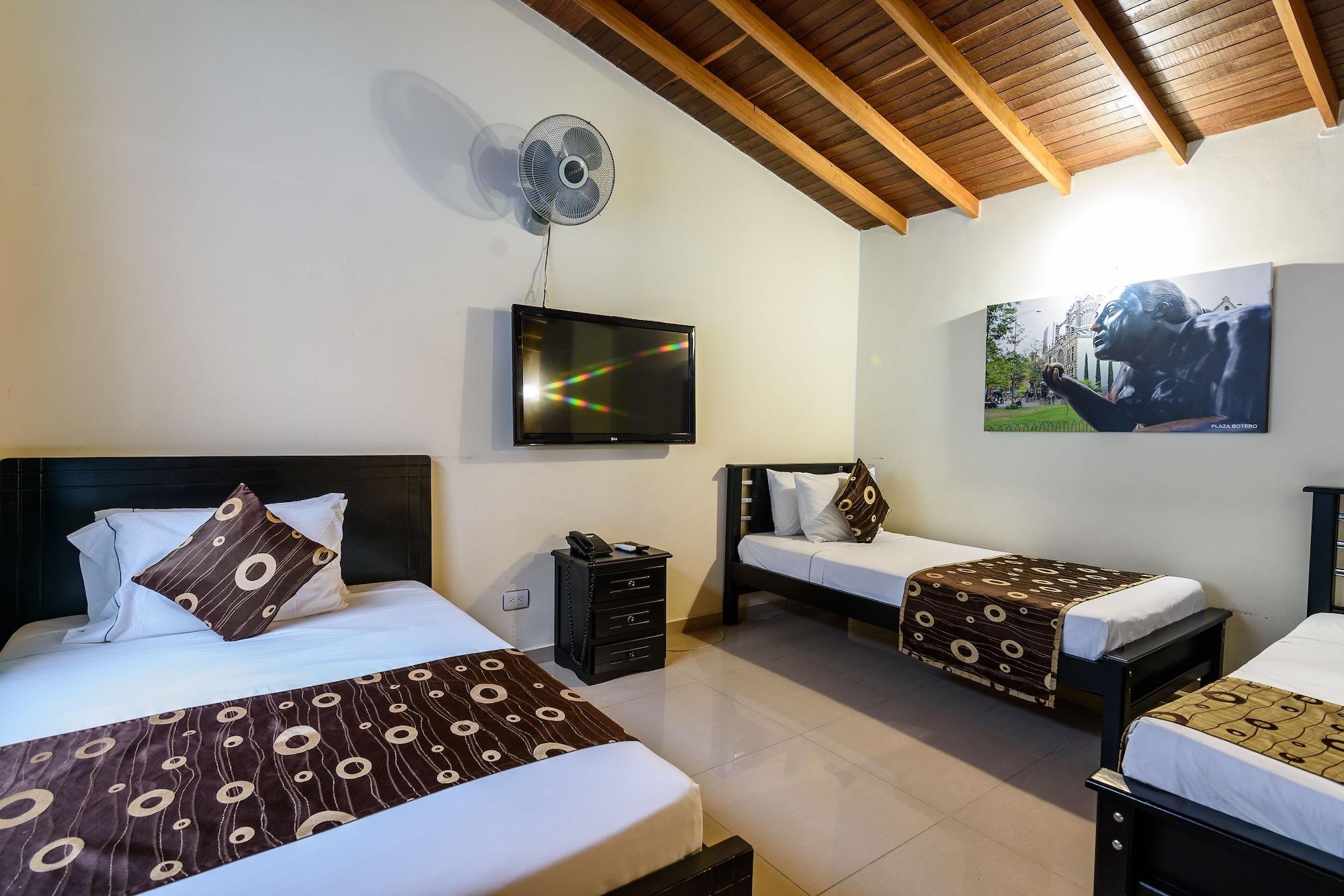 מדיין Hotel Verony San Joaquin מראה חיצוני תמונה