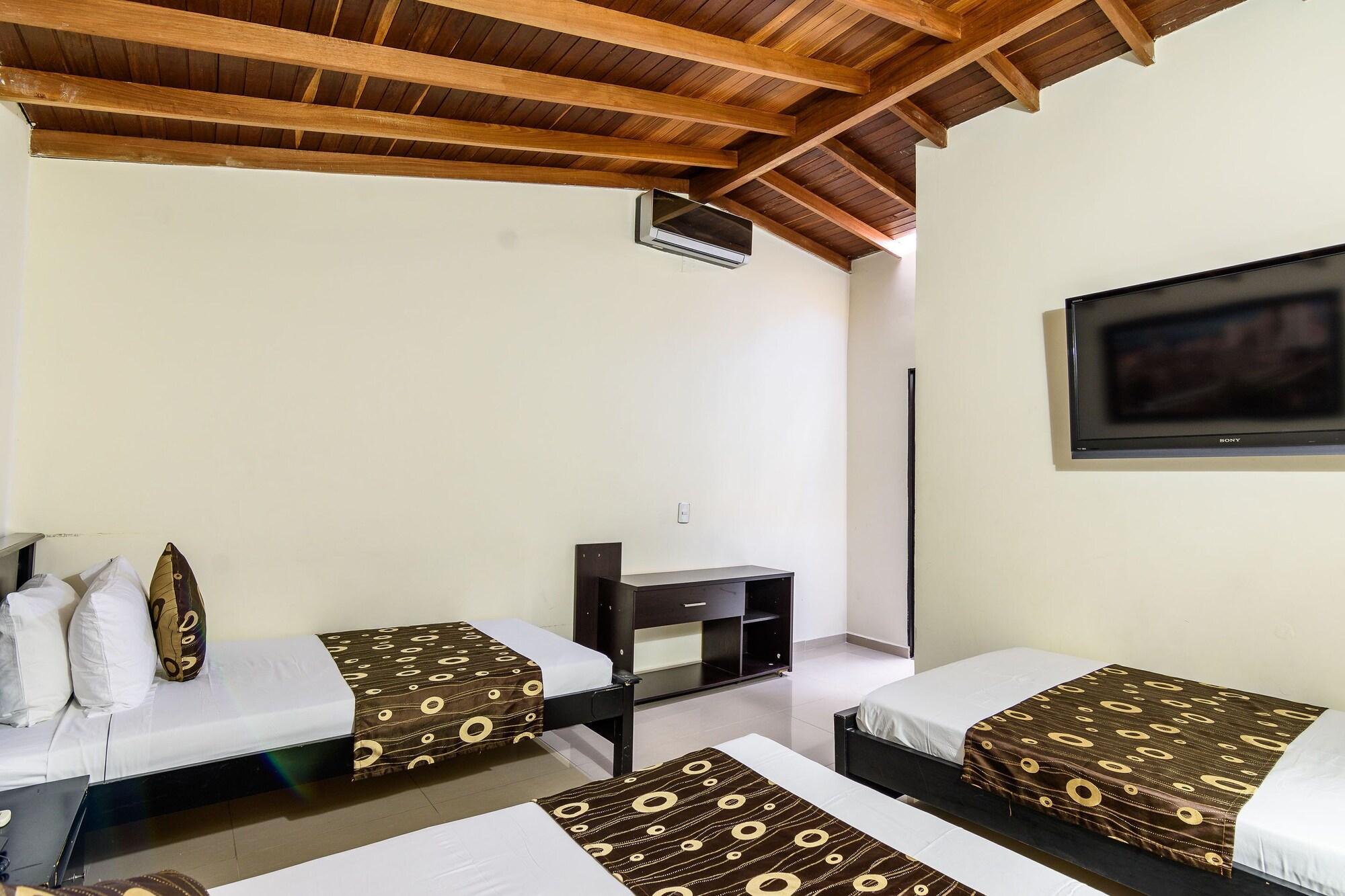 מדיין Hotel Verony San Joaquin מראה חיצוני תמונה