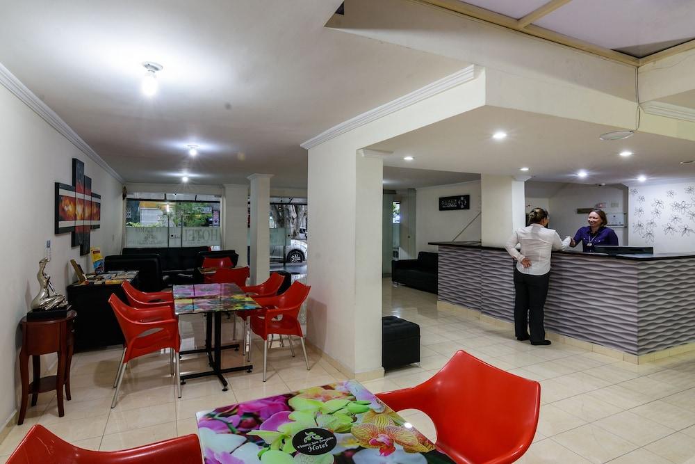 מדיין Hotel Verony San Joaquin מראה חיצוני תמונה