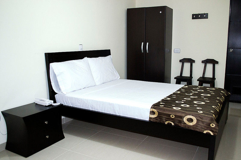 מדיין Hotel Verony San Joaquin מראה חיצוני תמונה