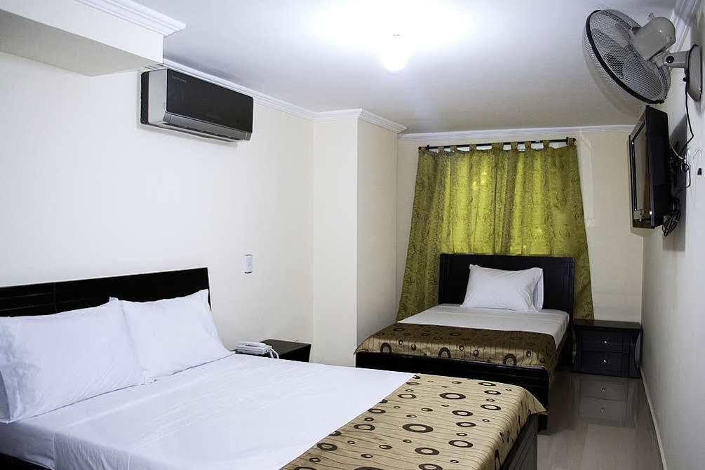 מדיין Hotel Verony San Joaquin מראה חיצוני תמונה